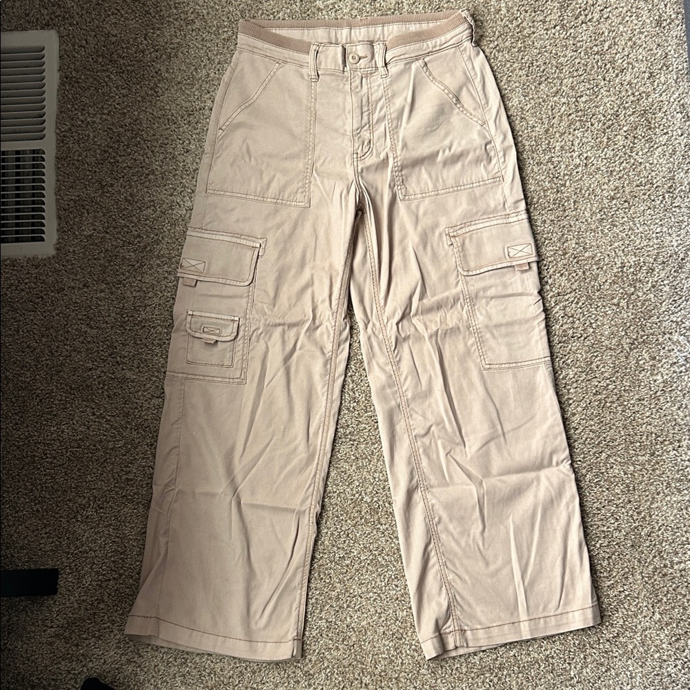 American Eagle Outfitters Light Tan Cargo Pants